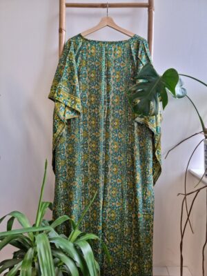 New Silk Blend Kaftan in Paisley Digital Print- Emerald Green - Image 8