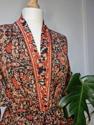 New Silk Sari Boho Kimono- Oriental Persian Black Red Beige Gold - Image 3