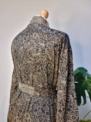 New Silk Sari Boho Kimono- Oriental Persian Black Rose Beige - Image 4