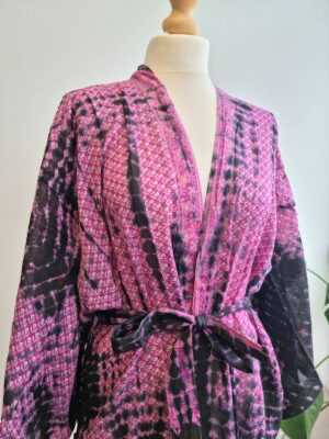 Recycled Vintage Cotton Kimono in Purple & Pink - Image 3