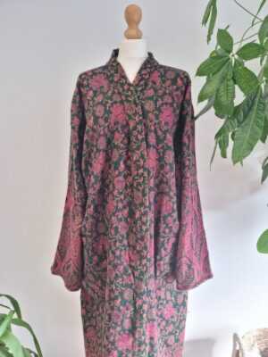 Paisley Unisex Yak Wool Blend Floral Kimono in Regal Emerald Green Pink - Image 3