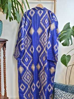 Unisex Yak Wool Blend Floral Kimono in Bright Blue & Cream - Image 3
