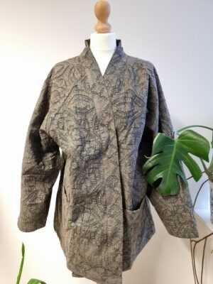 Applique Cotton Knee Length Reversible Kimono in Brown & Grey - Image 5