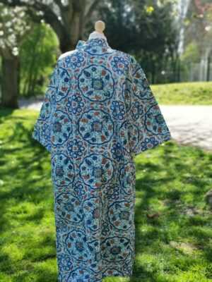 Kantha Cotton Long Reversible Kimono in White & Blue - Image 4