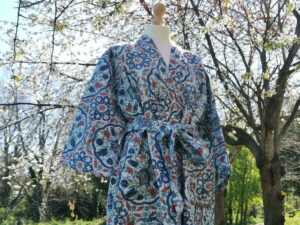 Kantha Cotton Long Reversible Kimono in White & Blue - Image 5