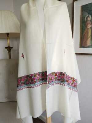 Pure Wool Hand Embroidery Pashmina Scarf in Regal Ivory White - Image 6