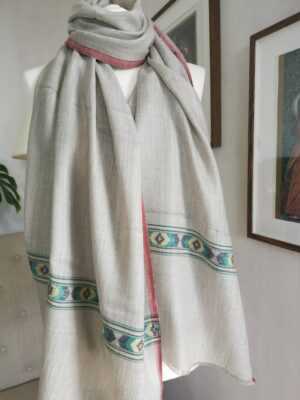 Kaani Pure Wool Pashmina Scarf with Diamond Weave Border - Image 4