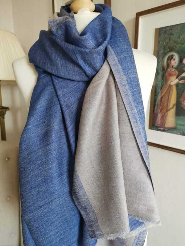 Fine Wool Pashmina Unisex Reversible Scarf in Blue & Grey