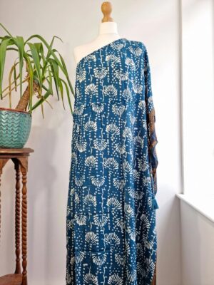 One shoulder silk kaftan in blue - Image 3