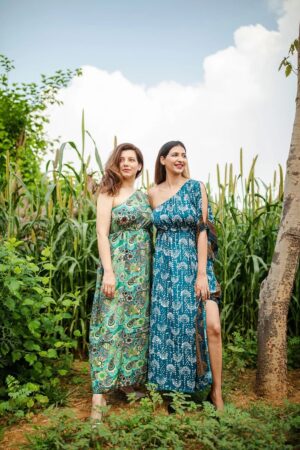 One shoulder silk kaftan in blue - Image 5