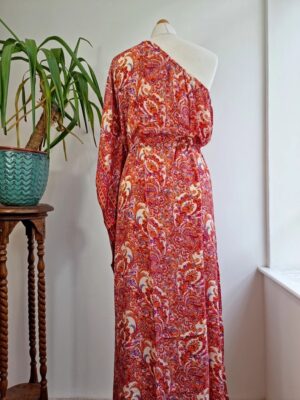 New Silk One Shoulder Raspberry Cream Kaftan - Image 5