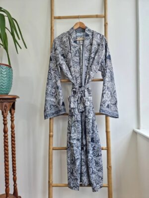 Monochromic Silk Men's Boho Kimonos - Image 3