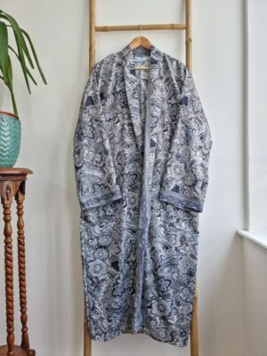 Monochromic Silk Men's Boho Kimonos - Image 5