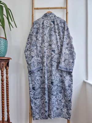 Monochromic Silk Men's Boho Kimonos - Image 8