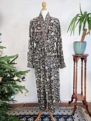 Couple Set Silk Boho Kimonos Man Woman House Beach Artist Robe His and Hers/ His and His | Black White Paisley Red Old Hollywood Lovers Gift - Image 8