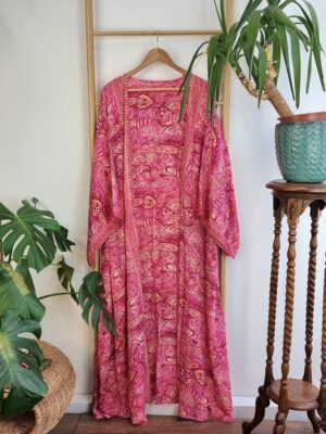 New Silk Sari Boho Kimono Regal House Robe - Luxury Lounge Digital Flowy Gown | Hot Pink Paisley Festival Orange Rose Bloom Duster Coverup - Image 4