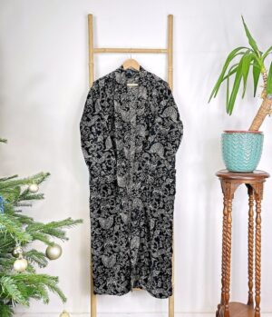 Luxury Velvet House Robe Unisex Kimono Boho Jacket Reversible Art Silk Lined Winter Gift | Royal Regal Black Gold Ornate Baroque Paisley - Image 2