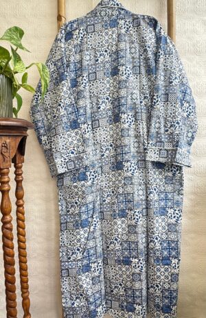 Men’s Cotton Handprinted House Robe Kimono - Regal Indigo Blue White Mini Motif - Image 4